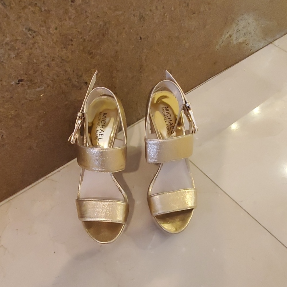 Michael Kors Gold Sandals platforms